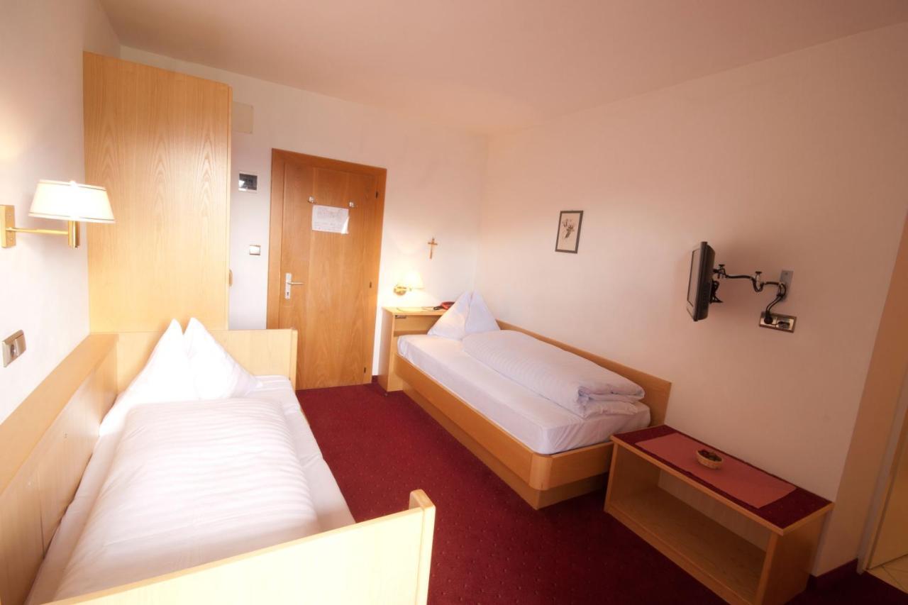 Alpenhotel Ratsberg 1650M Dobbiaco Luaran gambar