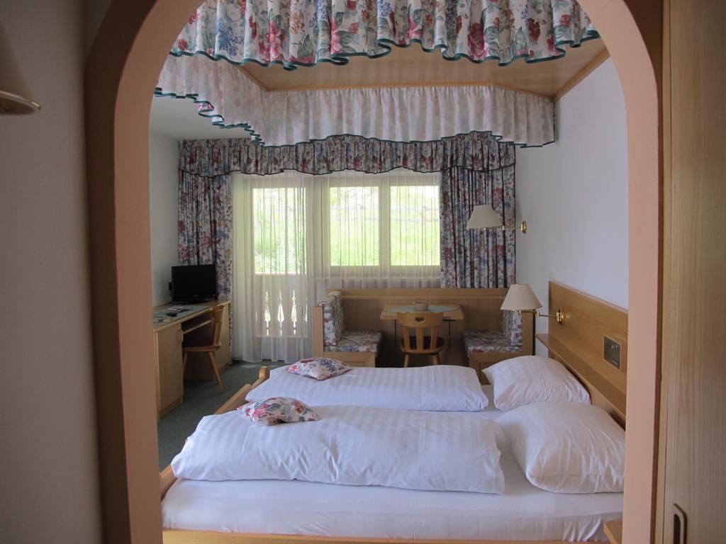 Alpenhotel Ratsberg 1650M Dobbiaco Bilik gambar